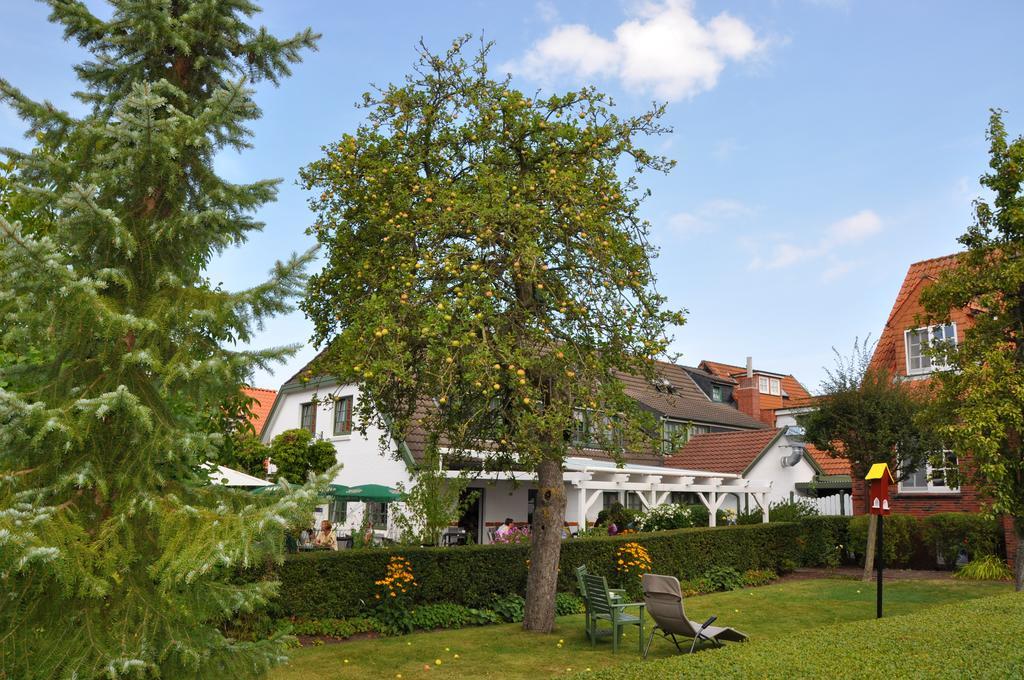 Hotel Witthus Gmbh & Cokg Greetsiel Bagian luar foto